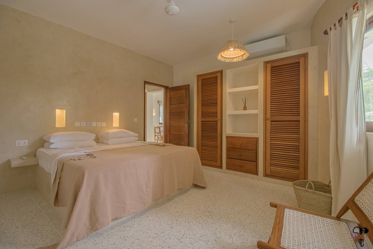 Dera Suite