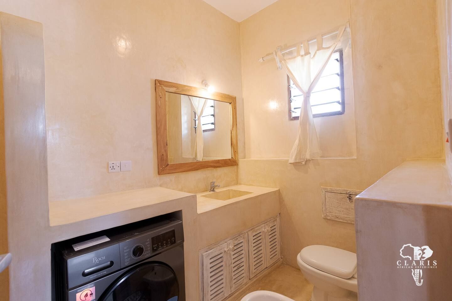 Palm Breeze Apartment